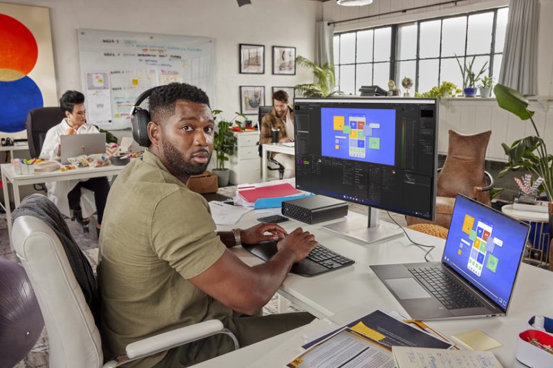 HP 732pk 31,5 inç 4K Thunderbolt 4 Monitör (8Y2K9AA) HP Series 7 Pro 31,5 inç 4K Thunderbolt 4 Monitör - 732pk (8Y2K9AA)