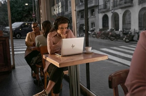 HP EliteBook 660 G11 U5 16/256 W11P (A04J8AW) HP EliteBook 660 16 inç G11 Notebook LS