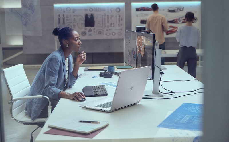 HP ZBook Fury G1i 18 Mobil İş İstasyonu C65G8ES (U7,32/1T) HP ZBook Fury G1i 18 Mobil İş İstasyonu LS