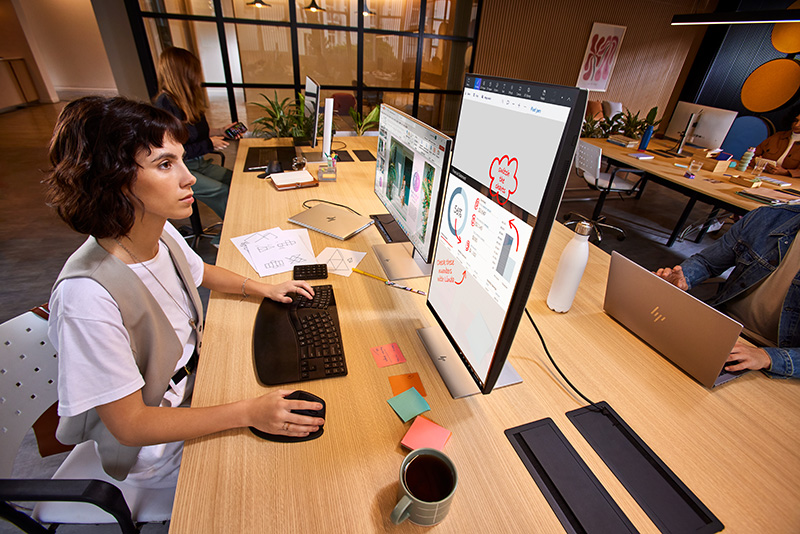 HP Series 7 Pro 27 inç QHD Thunderbolt 4 Monitör 727pu (8J9E6UT) HP Series 7 Pro 27 inç QHD Thunderbolt 4 Monitör - 727pu (8J9E6UT) LS